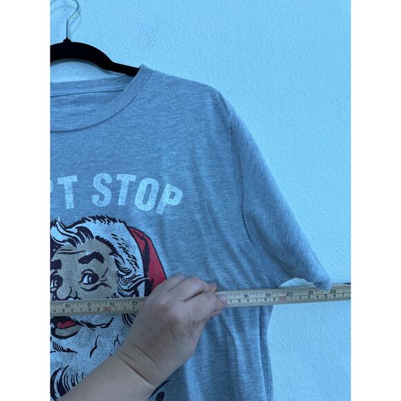 Men's Women's Gray T-Shirt Short Sleeve Santa Claus Holiday Christmas M - Picture 3 of 6